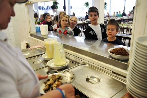 étkeztetés (étkeztetés)