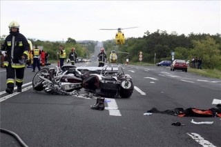 hajmáskéri motorbaleset (motorbaleset, mentőhelikopter, )