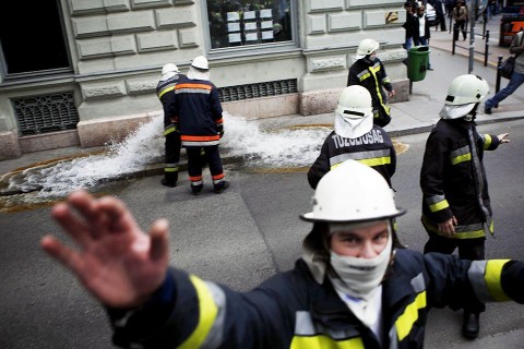 tuzolto(210x140)(1).jpg (tűzoltó)