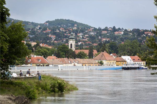 A Duna Szentendrénél (A Duna Szentendrénél)