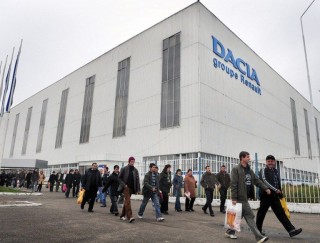 Dacia gyár (dacia, gyár, románia, )