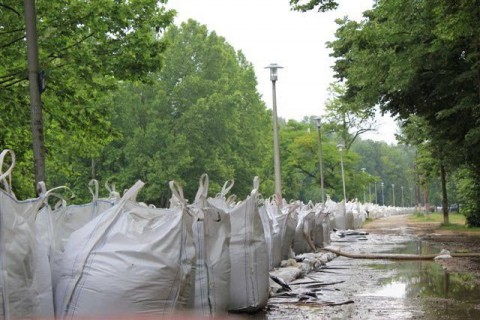 Homokzsák (árvíz, homokzsák, )