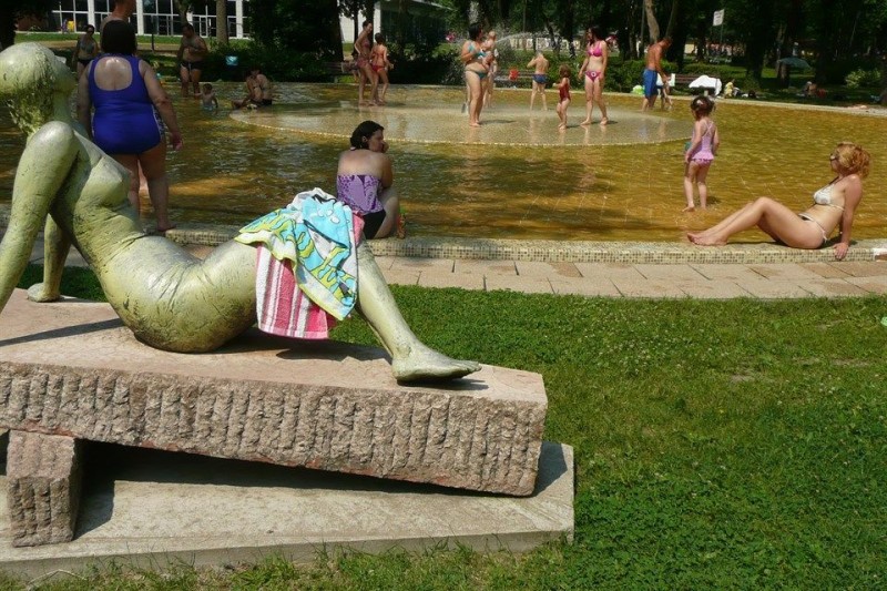 Strandolo-(Hodmezovasarhely)(960x640).jpg (strandoló, strand, víz, medence, fürdő, )