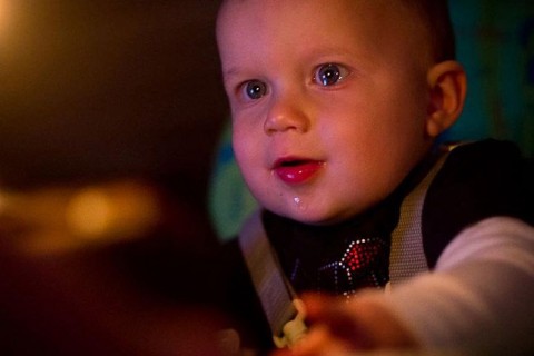 Tévéző gyerek (tévéző gyerek)