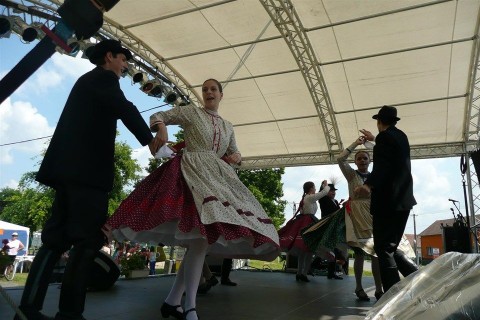 Ujvarosi-nap(960x640).jpg (néptánc, népzene, újváros, árendás, )