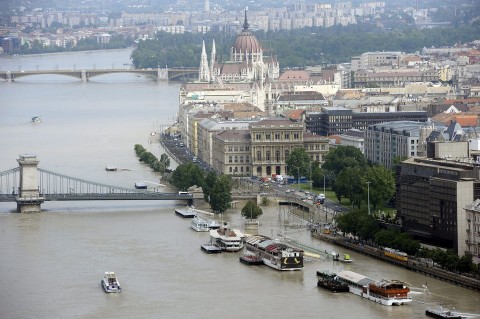 akadémia (akadémia, )