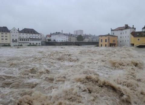 arviz(1)(210x140)(1).jpg (árvíz)