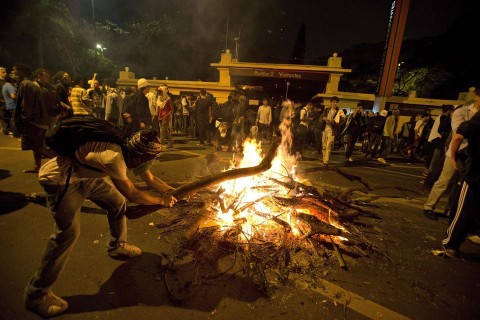 brazil tüntetés 2013 június (brazil tüntetés, égetés )