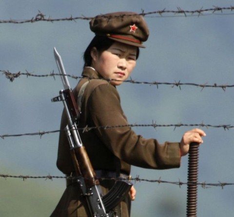 eszak-korea-katona(210x140)(1).jpg (észak-korea katona)