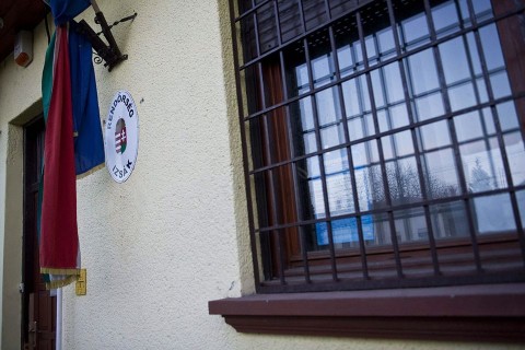 izsaki-rendorors(210x140)(6).jpg (izsáki rendőrörs)