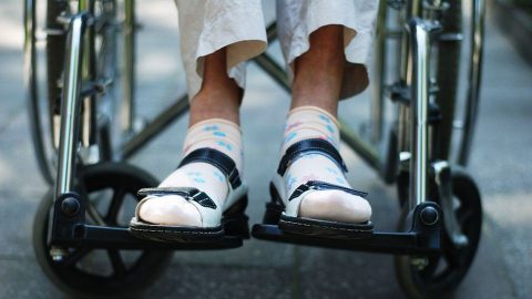 kerekesszékes nagyi (kerekesszék, nagymama, )