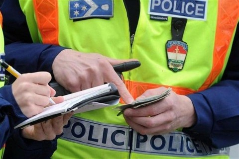 magyar-rendorok(23)(960x640).jpg (rendőrök, magyarország, )