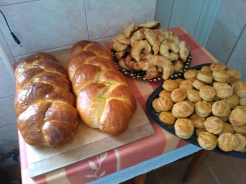 meglepetés a katonáknak árvíz idején  (kalács, pogácsa, )