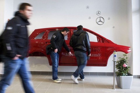 mercedes-gyar-kecskemet(960x640)(3).jpg (mercedes gyár)
