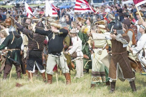 nyílzápor ópusztaszeren (nyíl, íj)