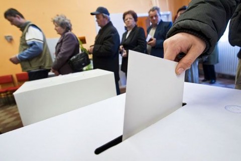 szavazas(1)(210x140)(7).jpg (szavazás, parlamenti választások, voks)