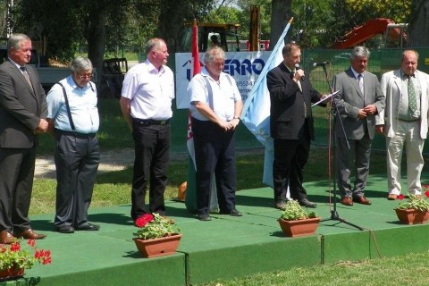 szentesi-uszoda-alapko(960x640).jpg (uszoda avatás, kemény dénes, sós csaba)