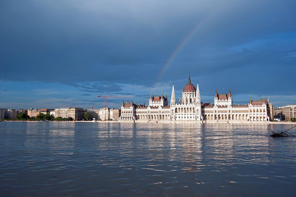 szivárvány a parlament fölött (szivárvány, parlament, árvíz 2013, )