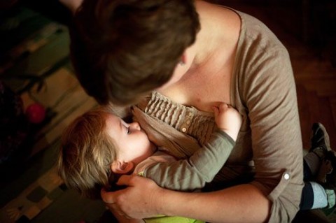 szoptatás (szoptatás, anyatej)