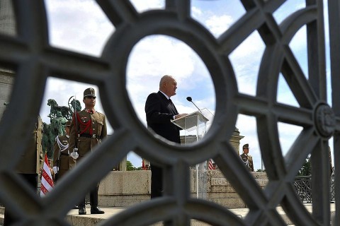 Hende Csaba (Hende Csaba)