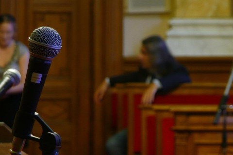 Kozmeghallgatas(960x640).jpg (közmeghallgatás, mikrofon, városháza, hódmezővásárhely)