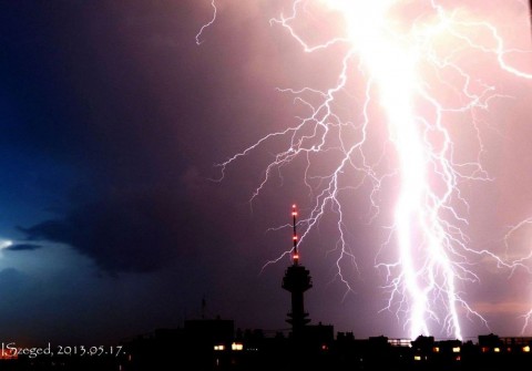 Villamlas-Szegeden(210x140)(3).jpg (szeged, vihar, villám)