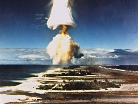 atomrobbantás (atomrobbantás, atomkísérlet)