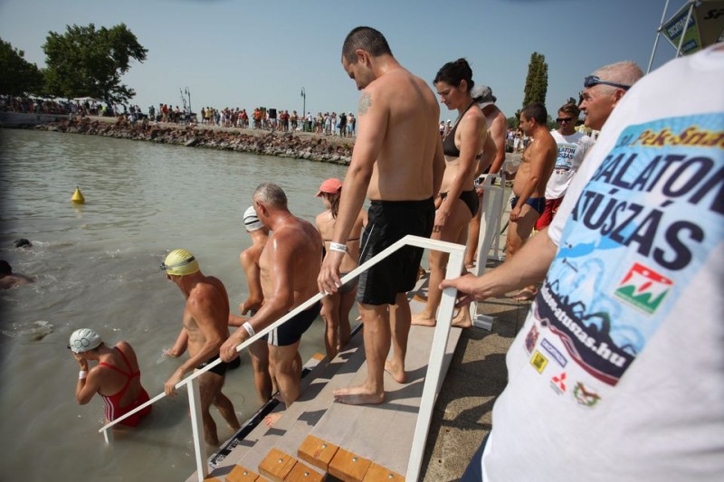 balaton-átúszás (balaton átúszás, )