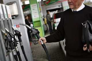 benzin(960x640)(1).jpg (benzin, tankolás, )