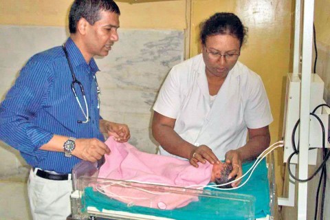 csecsemő (csecsemő, )