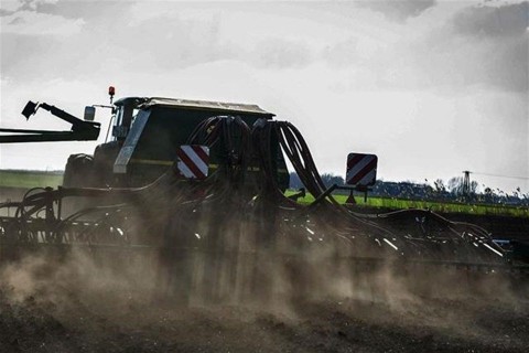 fold(2)(960x640).jpg (föld)