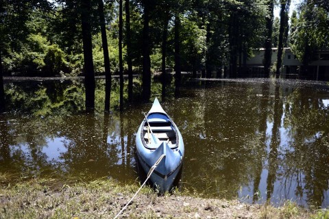 nepsziget-arviz(960x640)(1).jpg (népsziget, árvíz, kenu, csónak, )