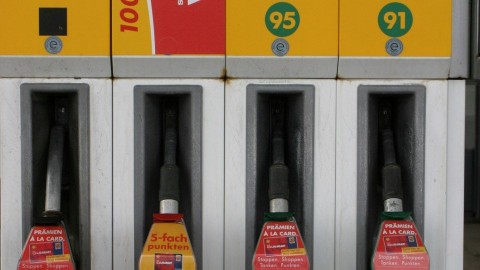 tankolás, benzin (benzin)