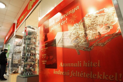 zálogház (zálogház, )