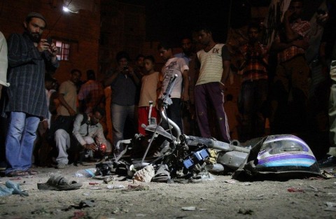 Karacsi bombamerénylet (karacsi, bombamerénylet, )