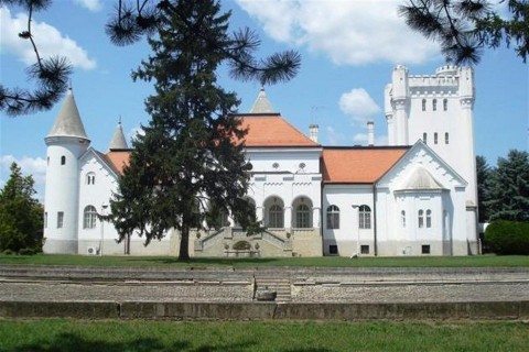 Kastely(960x640)(1).jpg (Kastély)