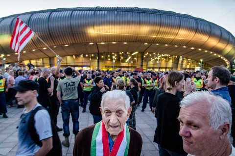 Sportaréna tüntetés (sportaréna tüntetés)