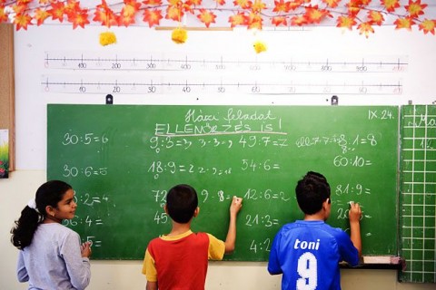 Teleki-Jozsef-Altalanos-Iskola-es-Szakiskola(1)(210x140)(1).jpg ( Teleki József Általános Iskola és Szakiskola)