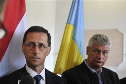 Varga Mihály, Dunaferr (Varga Mihály, Evgeny Tankhilevich, a cég vezetője)