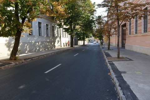 felújítás (utak, )