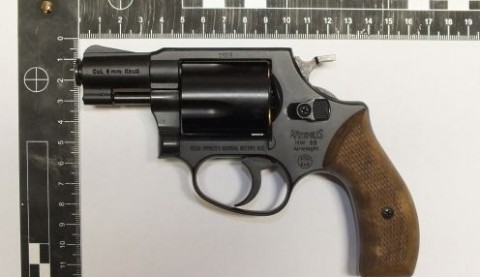 gáz-riasztó fegyver (gáz-riasztó fegyver, )