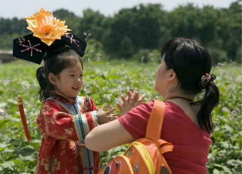 kínai család (kínai kislány, kínai anya, kínai család, )