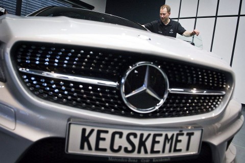 mercedes kecskemét (MERCEDES)