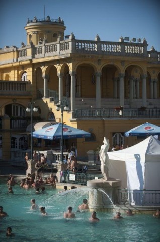 széchenyi gyógyfürdő (széchenyi gyógyfürdő)