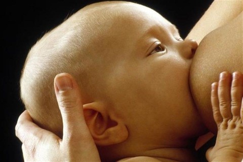 szoptatas(1)(960x640).jpg (szoptatás)