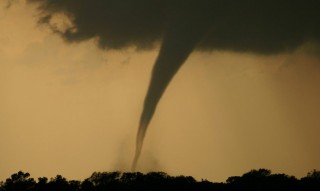tornado(210x140)(1).jpg (tornádó, )