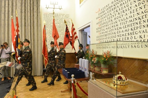 ünnepi közgyűlés (ünnepi közgyűlés)