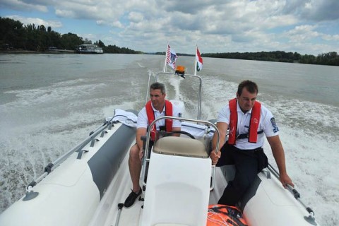 vizirendor(430x286)(1).jpg (vízirendőr, )