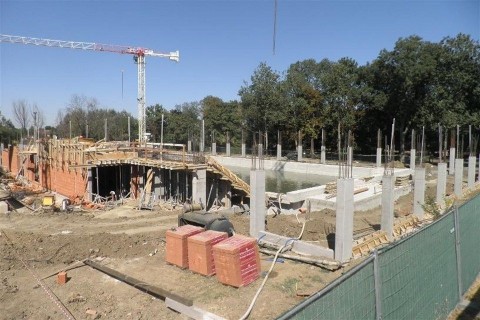 Fedett-uszoda-epul-Szentesen(960x640).jpg (Fedett uszoda épül Szentesen)