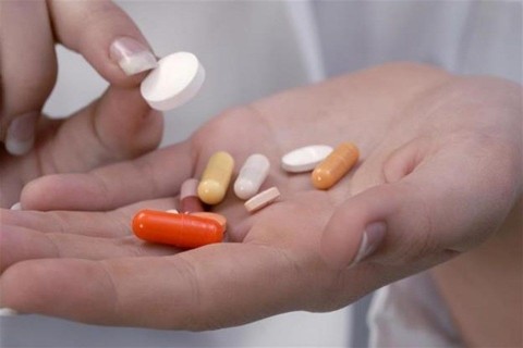 Gyogyszer(1)(5)(960x640).jpg (gyógyszer, orvosság, pirula, gyógyszertár, egészségügy, )